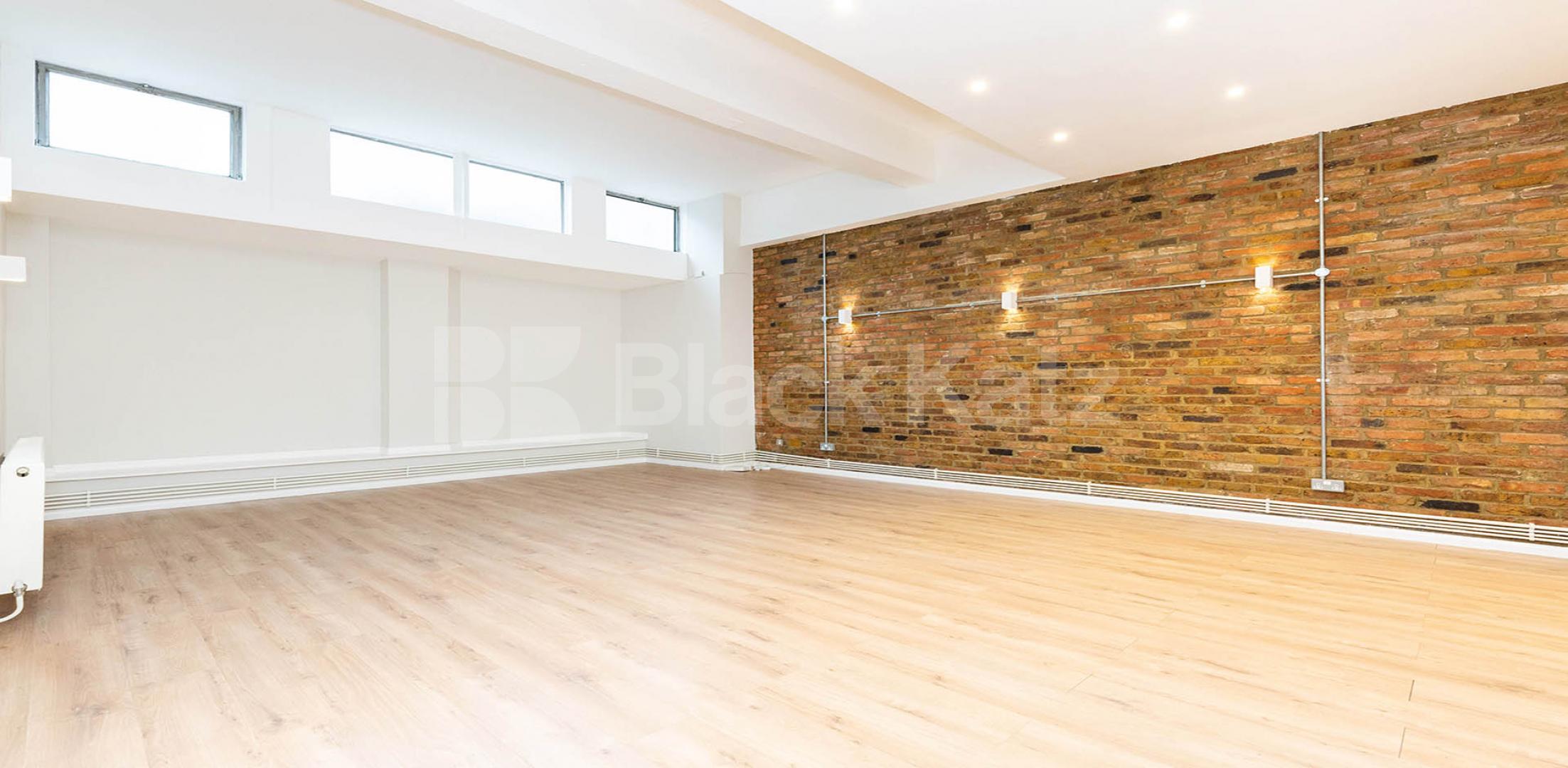 			WAREHOUSE CONVERSION IN ANGEL-OLD STREET-SHOREDITCH, 1 Bedroom, 1 bath, 1 reception Flat			 EAGLE HOUSE-EAGLE WHARF ROAD, ANGEL-OLD STREET-SHOREDITCH